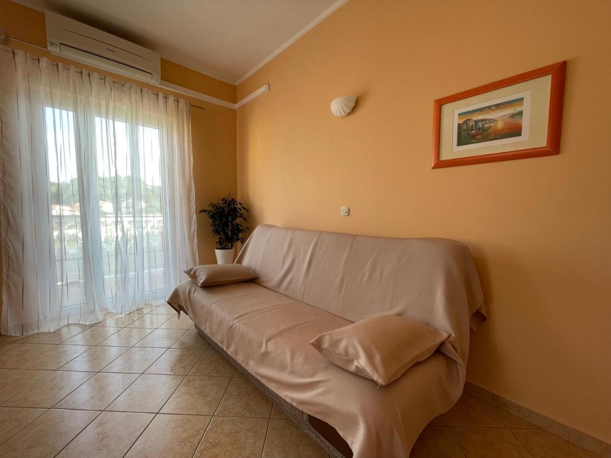 Apartmani Ruzarija Rab Town Zewnętrze zdjęcie