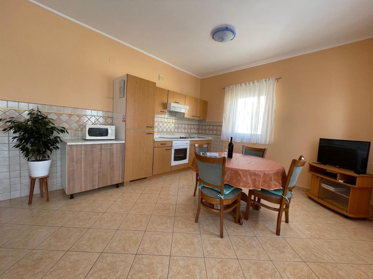Apartmani Ruzarija Rab Town Zewnętrze zdjęcie